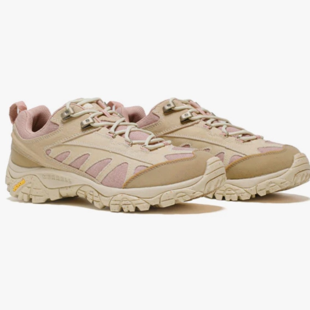 Merrell vibram  Men’s Tan  Hiking Shoes NWOT size 9.5